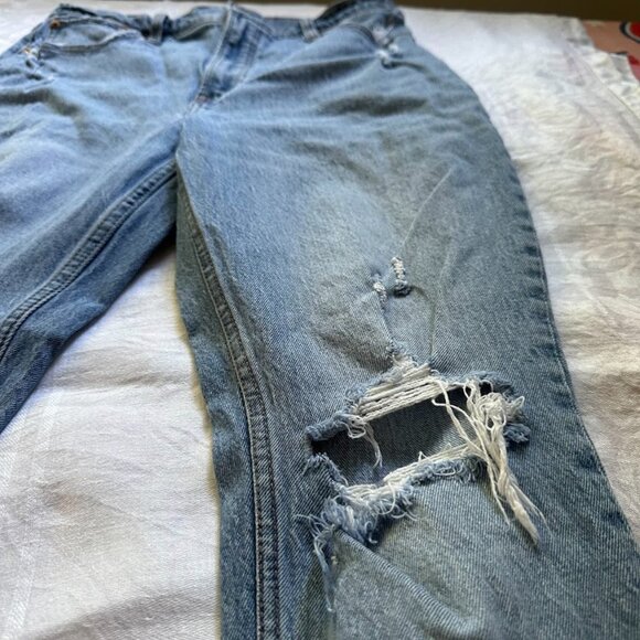 Abercrombie & Fitch The Skinny Distressed High Rise Jeans - Size 8 / 29 R - Picture 4 of 12